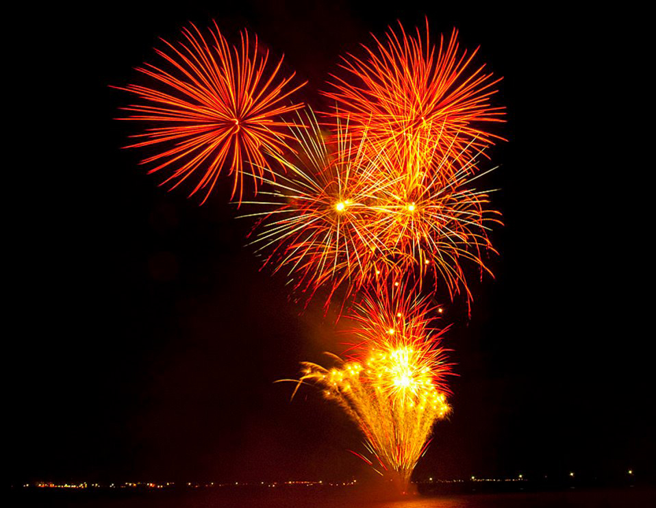 15 Unbelievable Facts About Fireworks and Bonfires